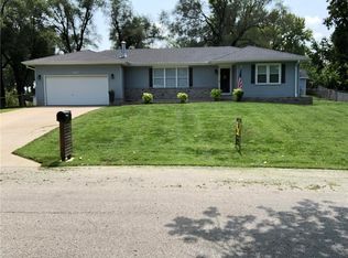9231 E 52nd St, Kansas City, MO 64133