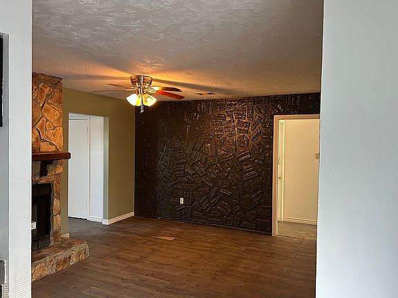 2nd image of 2960 Mansfield Ave