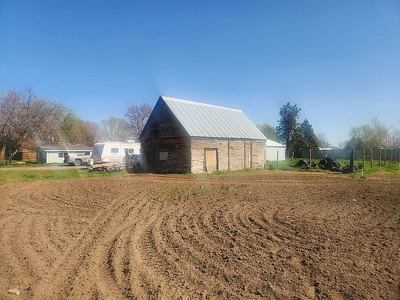 Barn to be sided and paint t