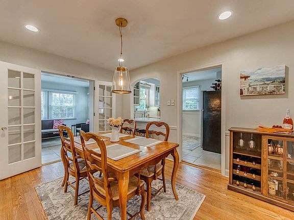 3rd image of 8634 Rosalie Ave
