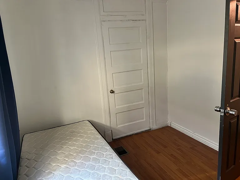 934 S Lake St #1 — Photo 3
