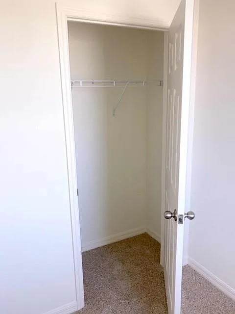 1844 Capital Dr — Photo 4
