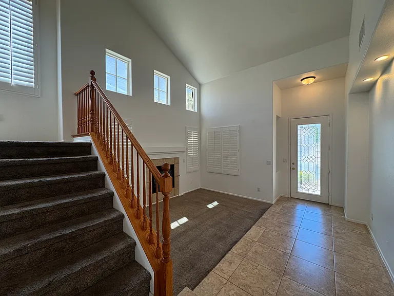 6238 Whitelion Walk St — Photo 3