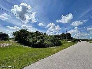 4th image of 1012 Casino Ave