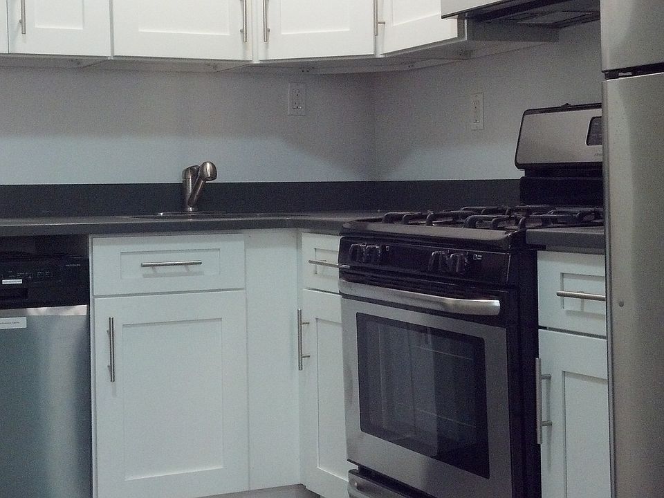 1st image of 325 E 48th St APT 2C