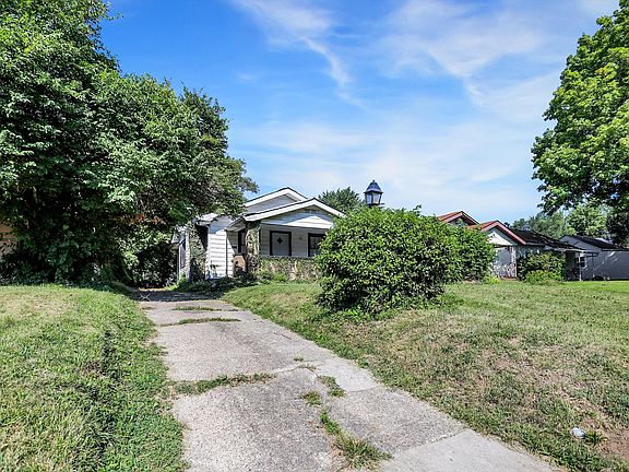 3rd image of 3330 Orchard Ave