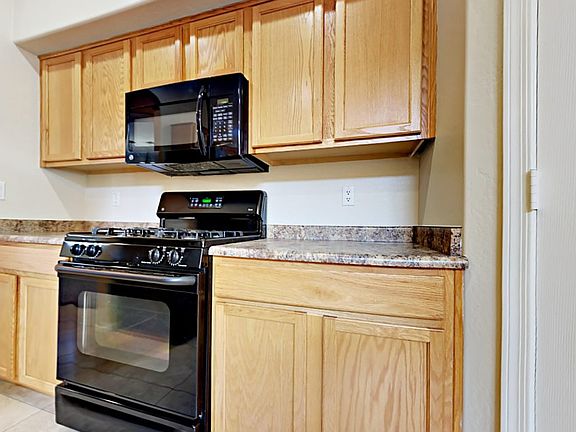 2nd image of 5517 W Saint Anne Ave
