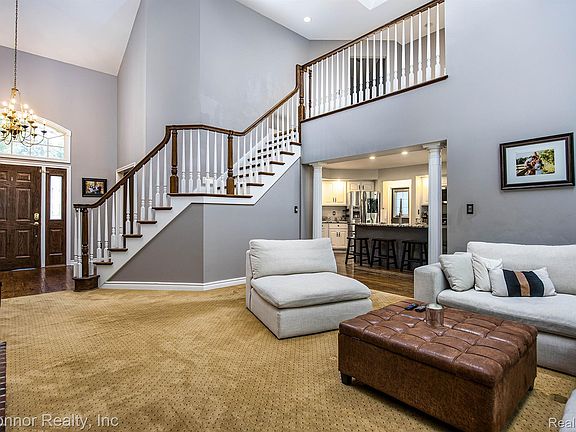 4th image of 3239 Turnberry