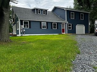 1046 Hathaway Point Rd, Saint Albans, VT 05478