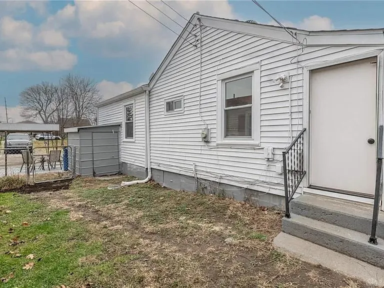 2832 Ferncliff Ave — Photo 15