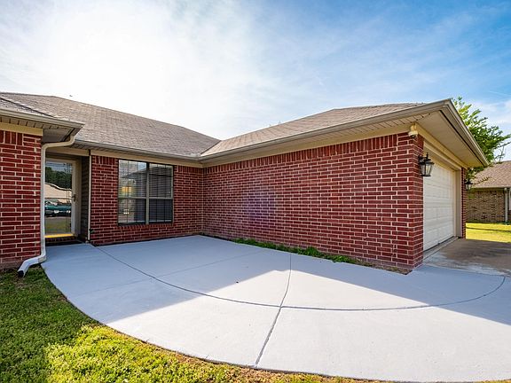 5th image of 9 Hummingbird Dr