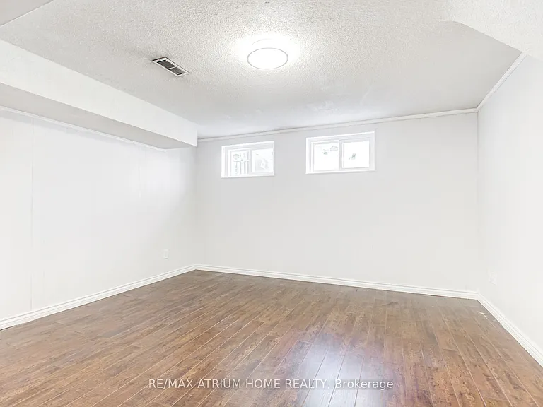18 Arran Cres #BASEMENT — Photo 6