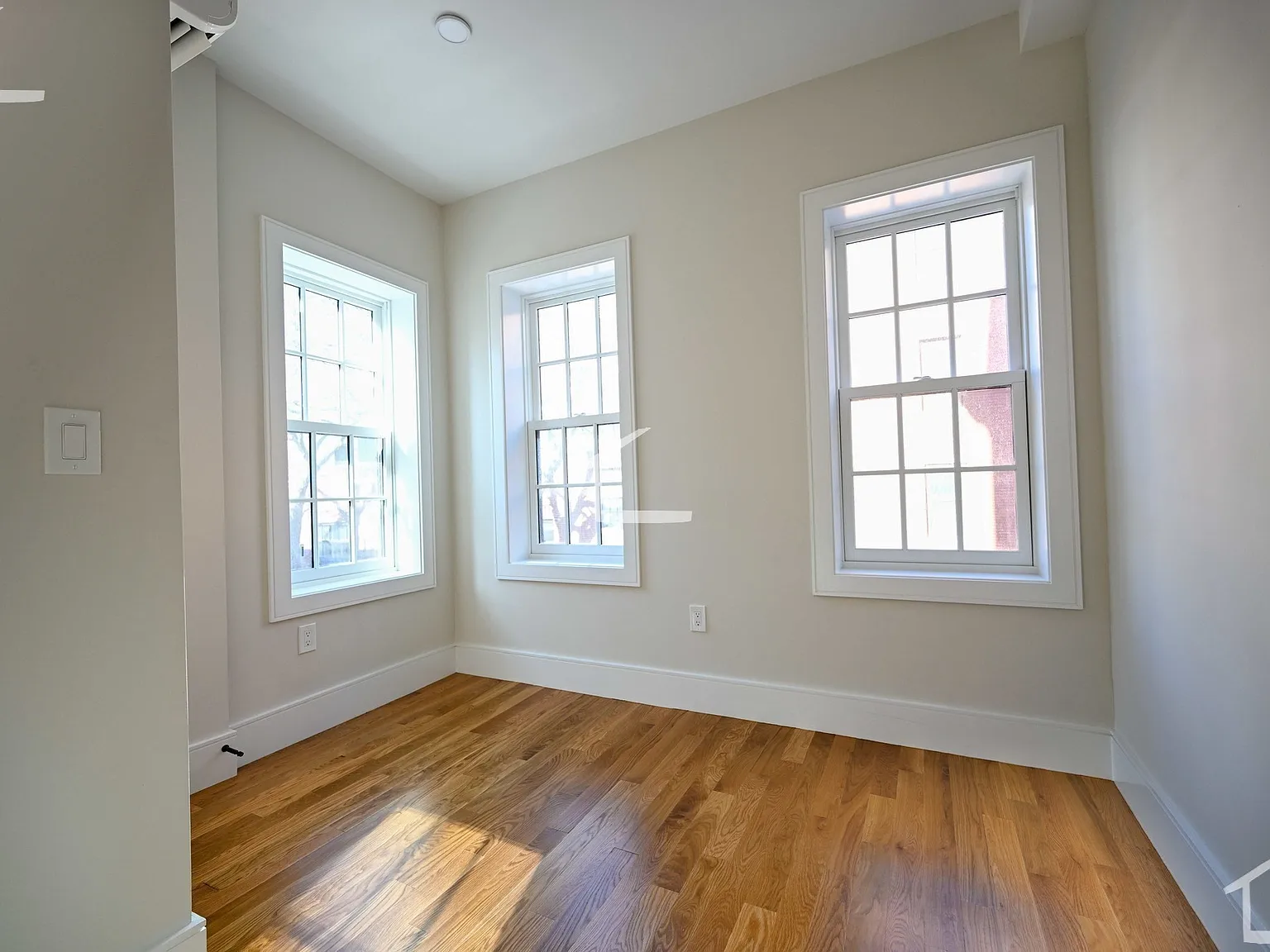 1 bed, 1.0 bath, 600 sqft, $3,700 — Photo 2