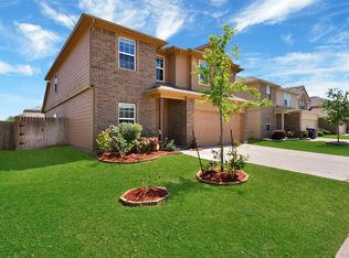 7006 Hazelnut Ln, Baytown, TX 77521