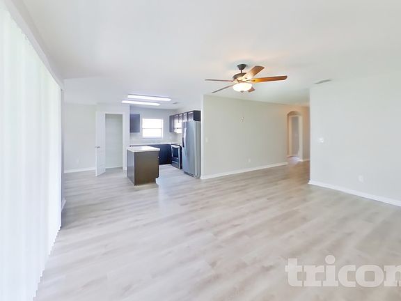 3rd image of 1608 Fitzgerald Dr