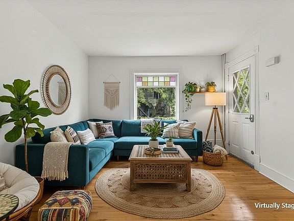 5th image of 7 Champlain Place