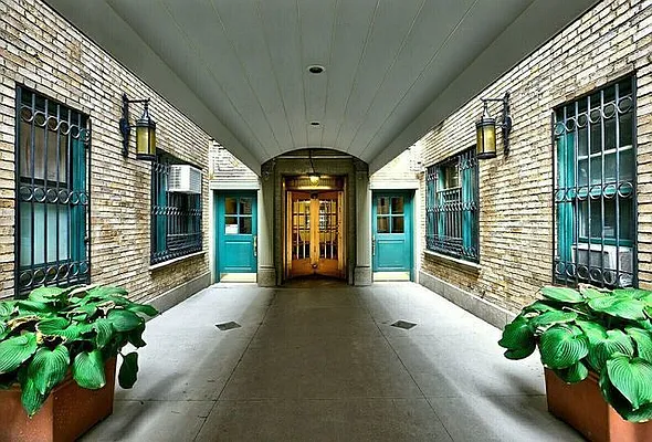 Sold by Compass | media 10