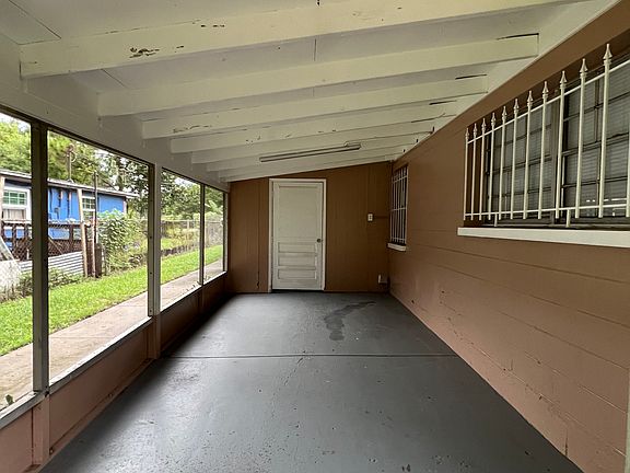4th image of 2308 S 48th St