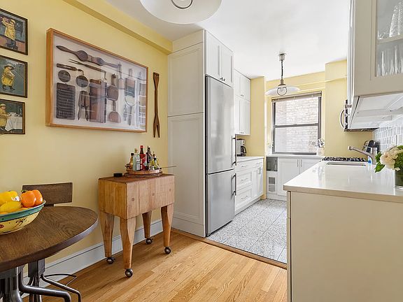 2nd image of 205 E 78th St APT 4L