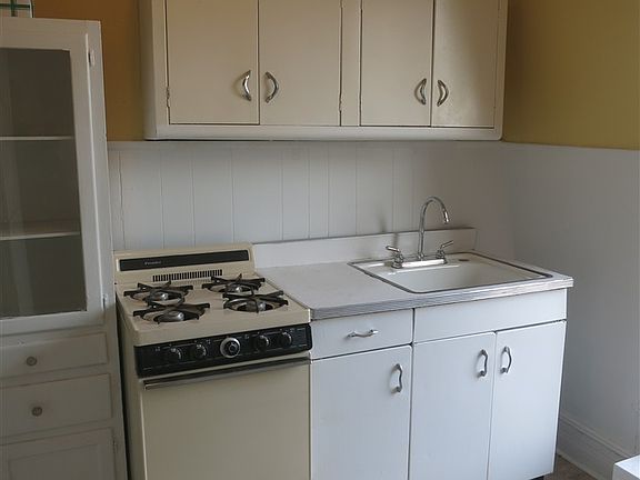 5th image of 62 Summit Ave APT 4