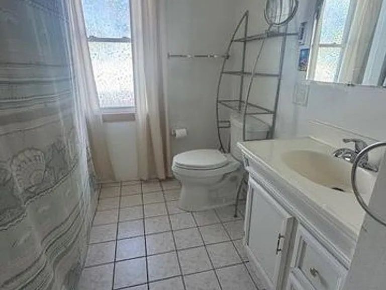 1322 N M St — Photo 11