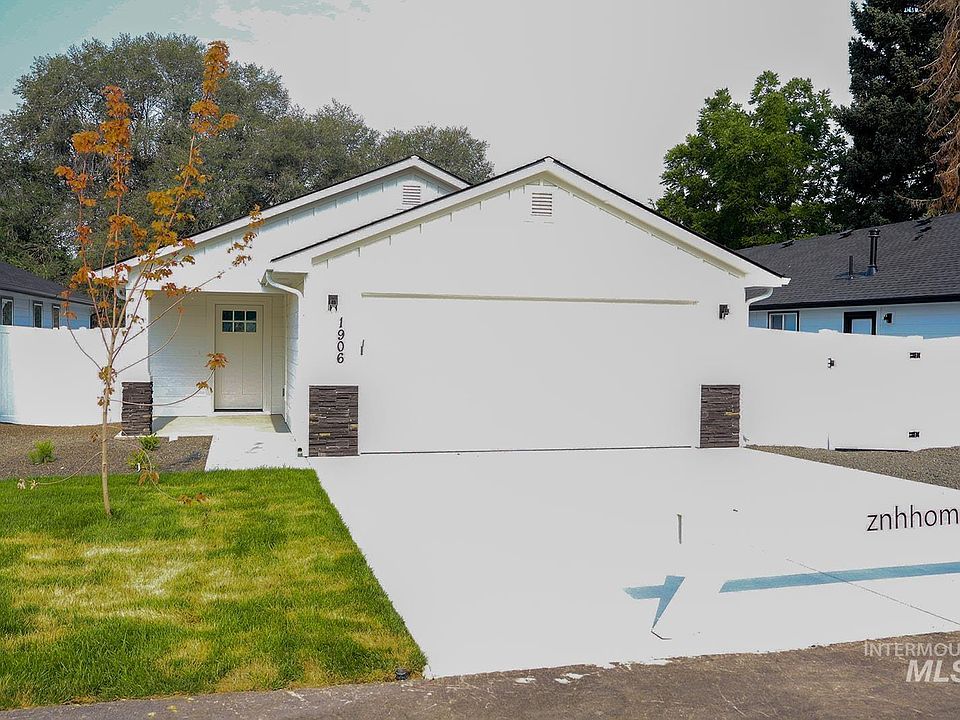 1st image of 1906 Oregon Ln