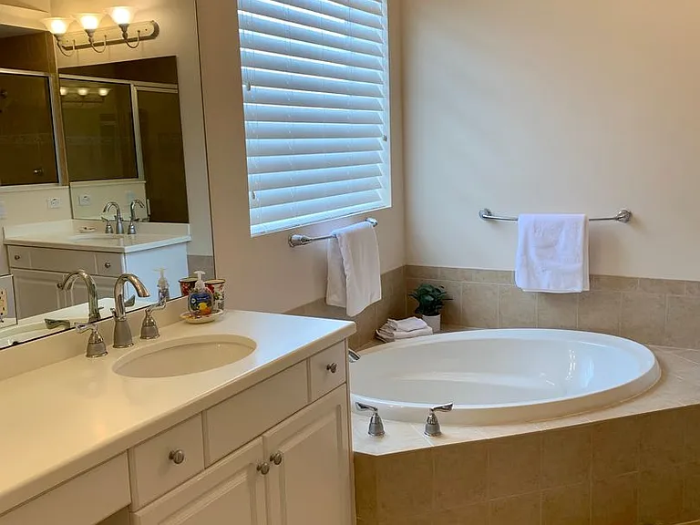 3910 Jasmine Lake Cir — Photo 11