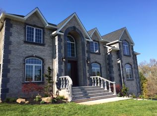 39 Renfrew Rd, New City, NY 10956