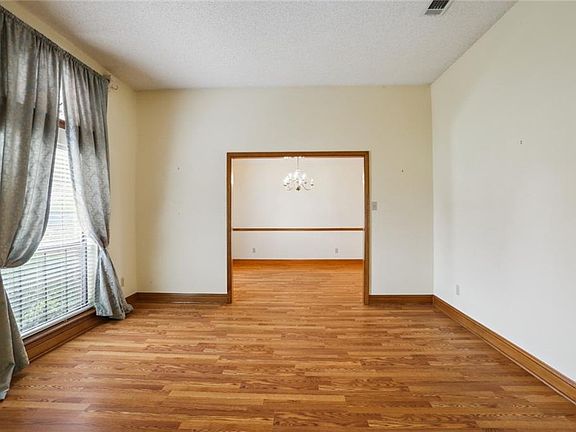 4th image of 3409 Lake Lynn Dr