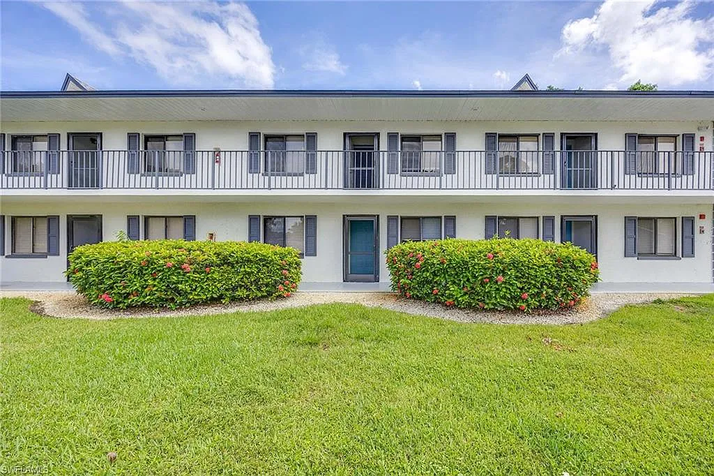2 bed, 2.0 bath, 1030 sqft, $1,750 — Photo 2