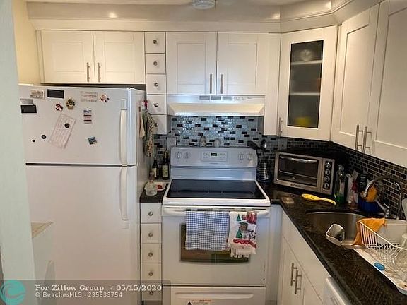 3rd image of 210 172nd St APT 538