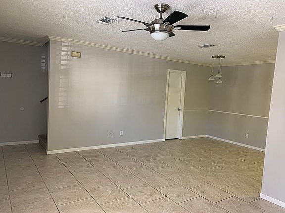4th image of 9223 Shady Bend Ln