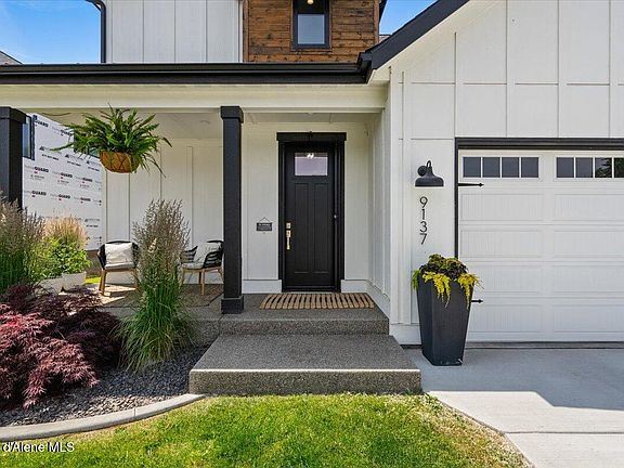 4th image of 9137 Raintree Ln
