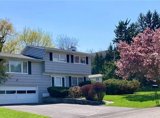 107 Rosewell Mdw, Syracuse, NY 13214