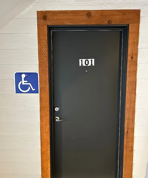130 E Evergreen Dr #101 — Photo 3