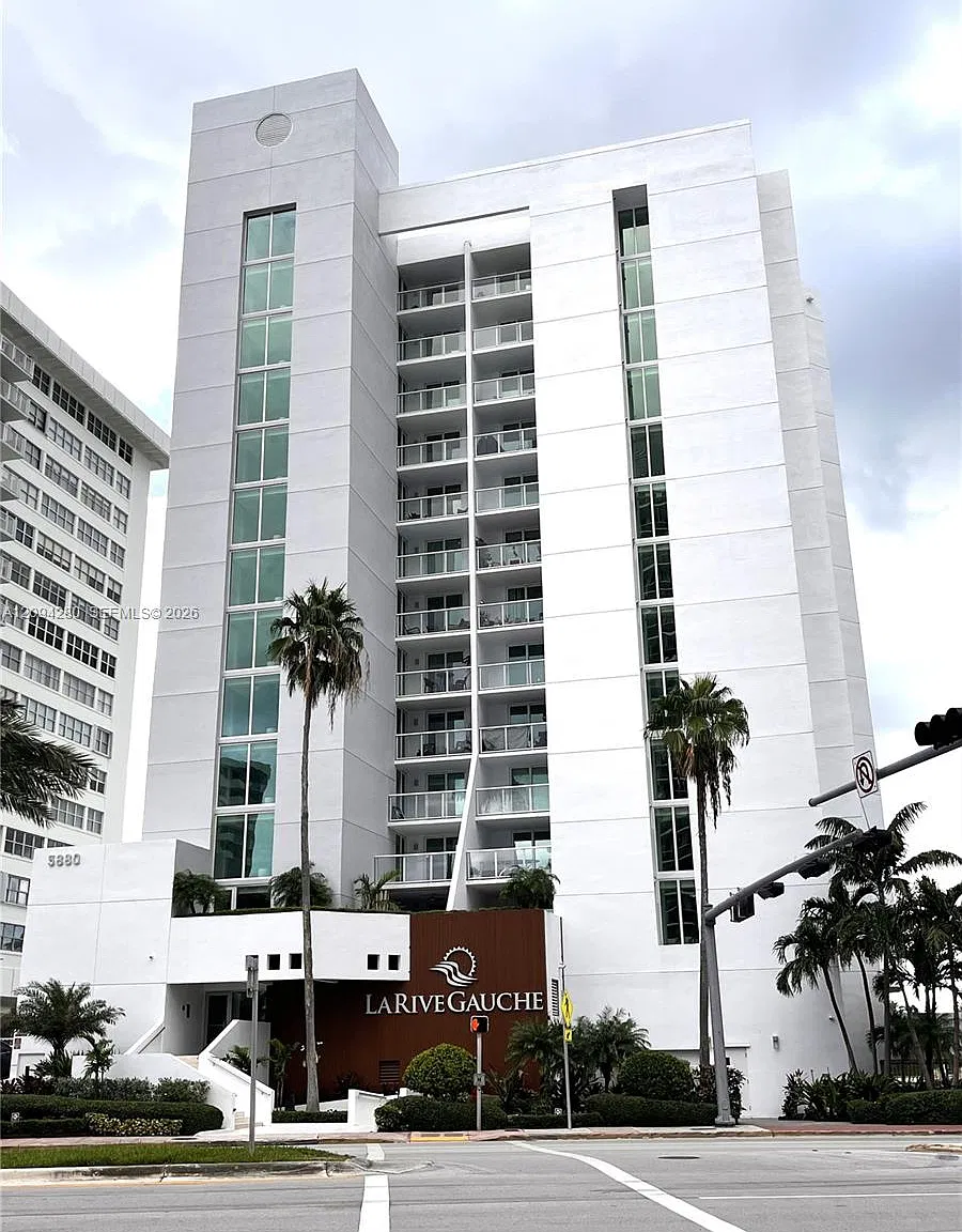 La Rive Gauche Condo — Photo 3