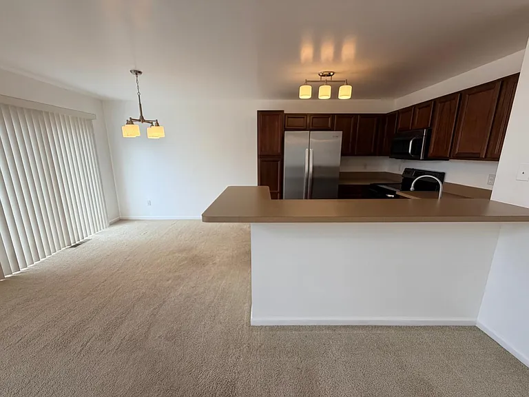 26201 Chesapeake Cir — Photo 7