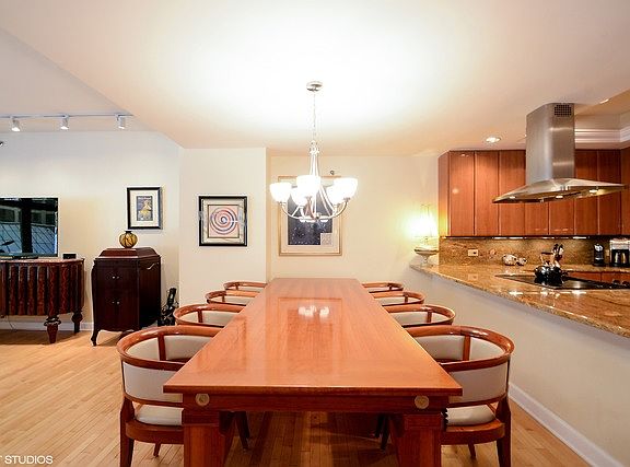 5th image of 680 N Lake Shore Dr APT 1016
