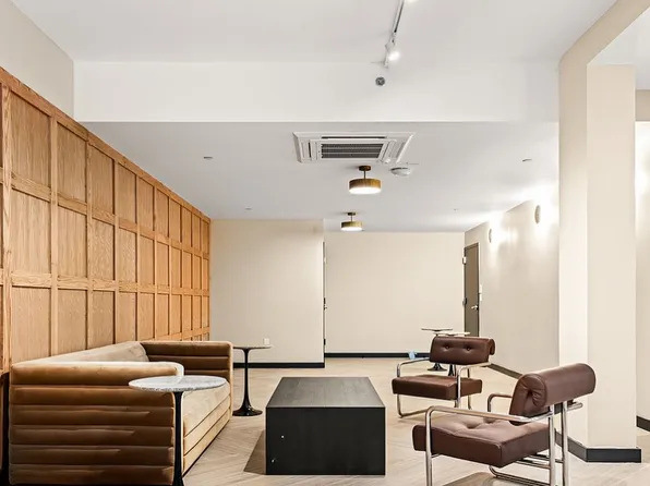 39 Lenox Road image 18 of 21