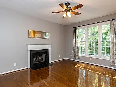 4 bed, 2.5 bath, 1712 sqft, $2,400 — Photo 4