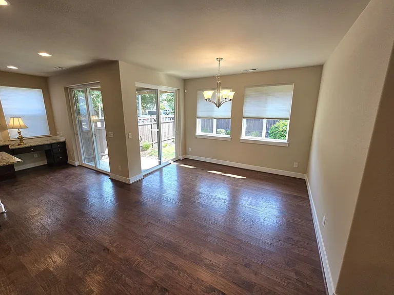 9006 Buttercup St SE — Photo 7
