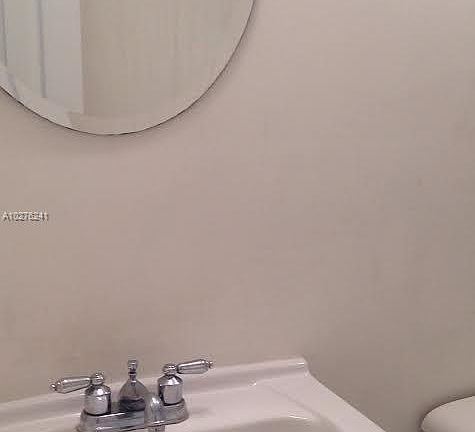 4th image of 600 NE 36th St #Penthouse 2