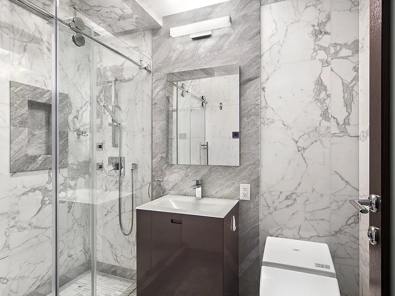 250 E 53rd St #1704 — Photo 10