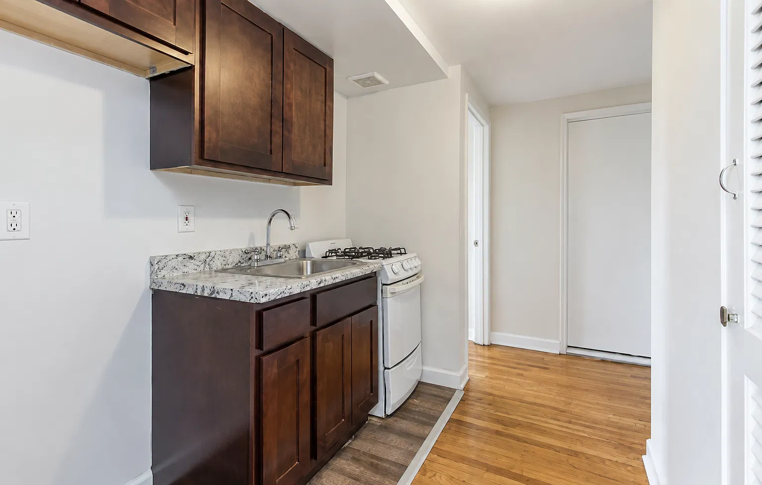 2 bed, $1,350 — Photo 3