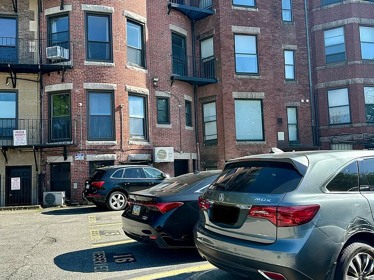 7 Bay State Rd #2C — Photo 33