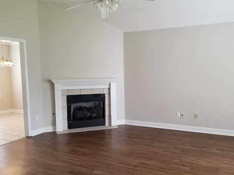 40 Ivy Hill Dr — Photo 2