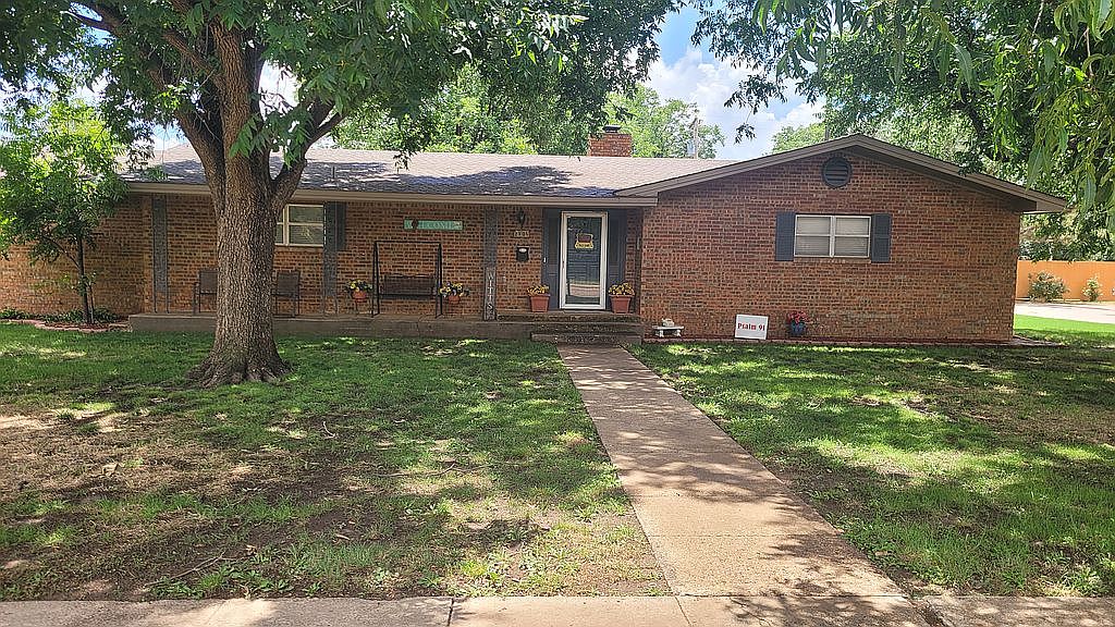 2501 N 3rd St, Tahoka, TX 79373 Zillow