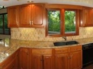 11236 Birch Pointe Dr, Whitehouse, OH