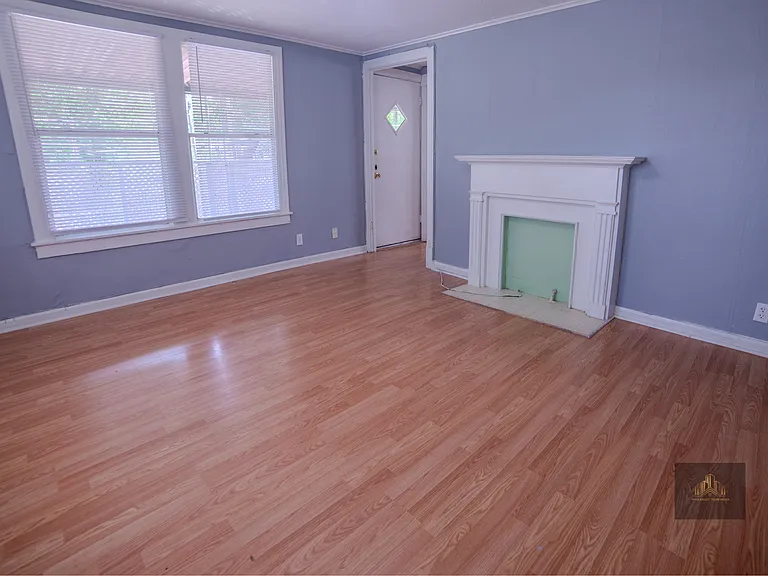 3800 Creswell Ave — Photo 5