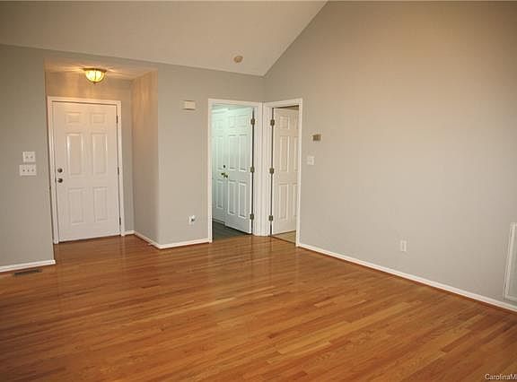 4th image of 108 Antelope Dr